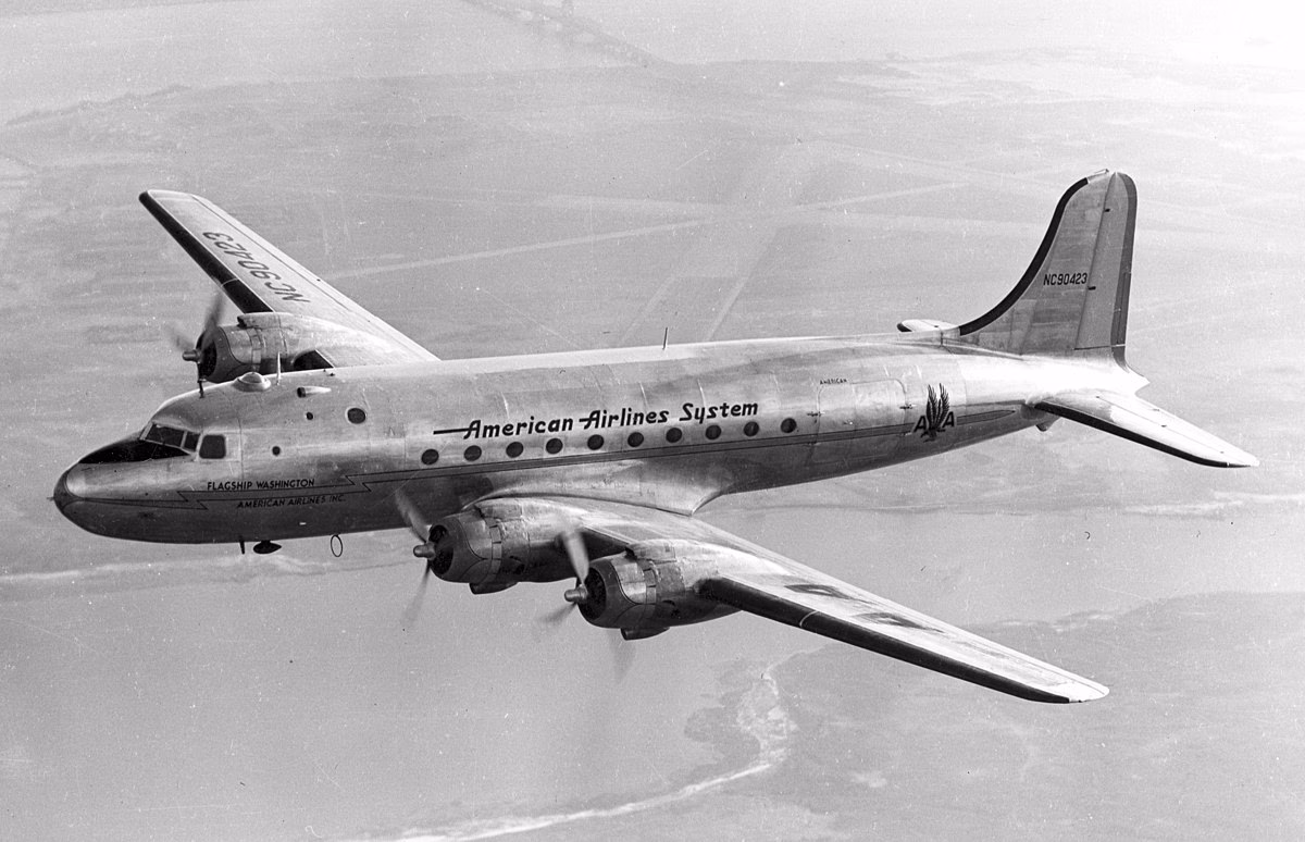 Was a Douglas DC-4 used in Pan Am Flight 914?