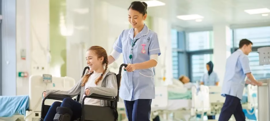 How much does a hospital porter make?