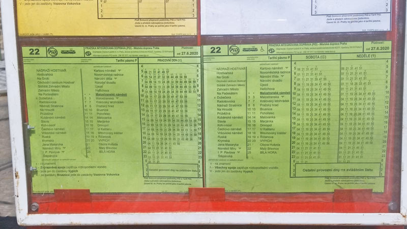 What time does the Prague Metro run?