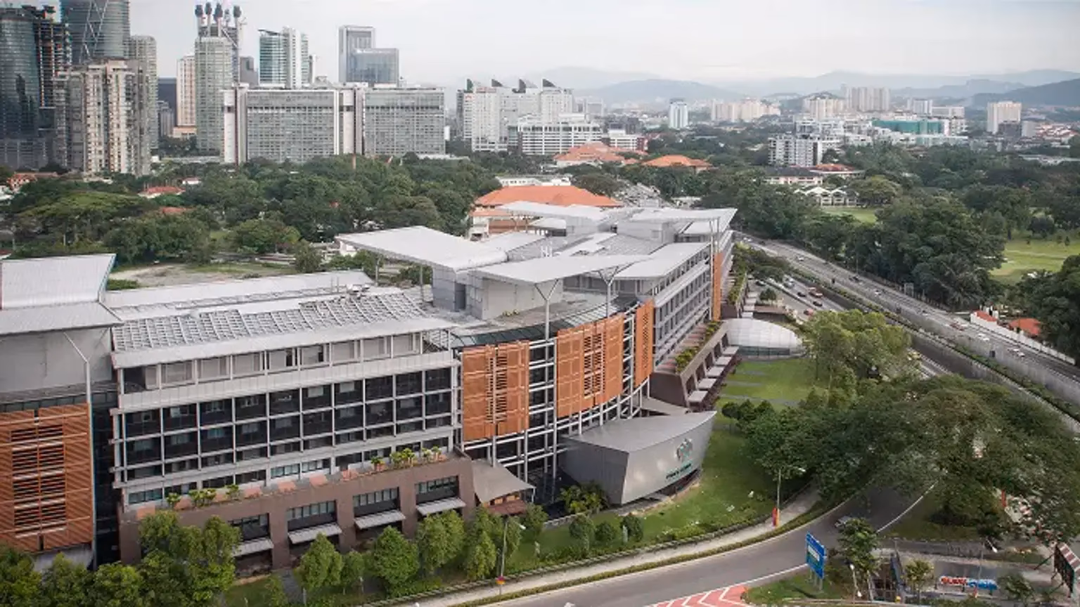 Where is Kuala Lumpur medical centre located?