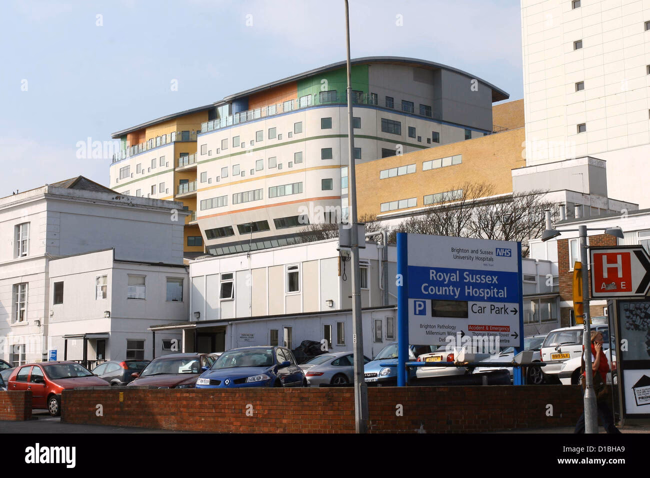 What is the history of the Royal Alex in Brighton?