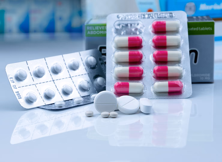 Can antipsychotic medication cure a psychiatric disorder?