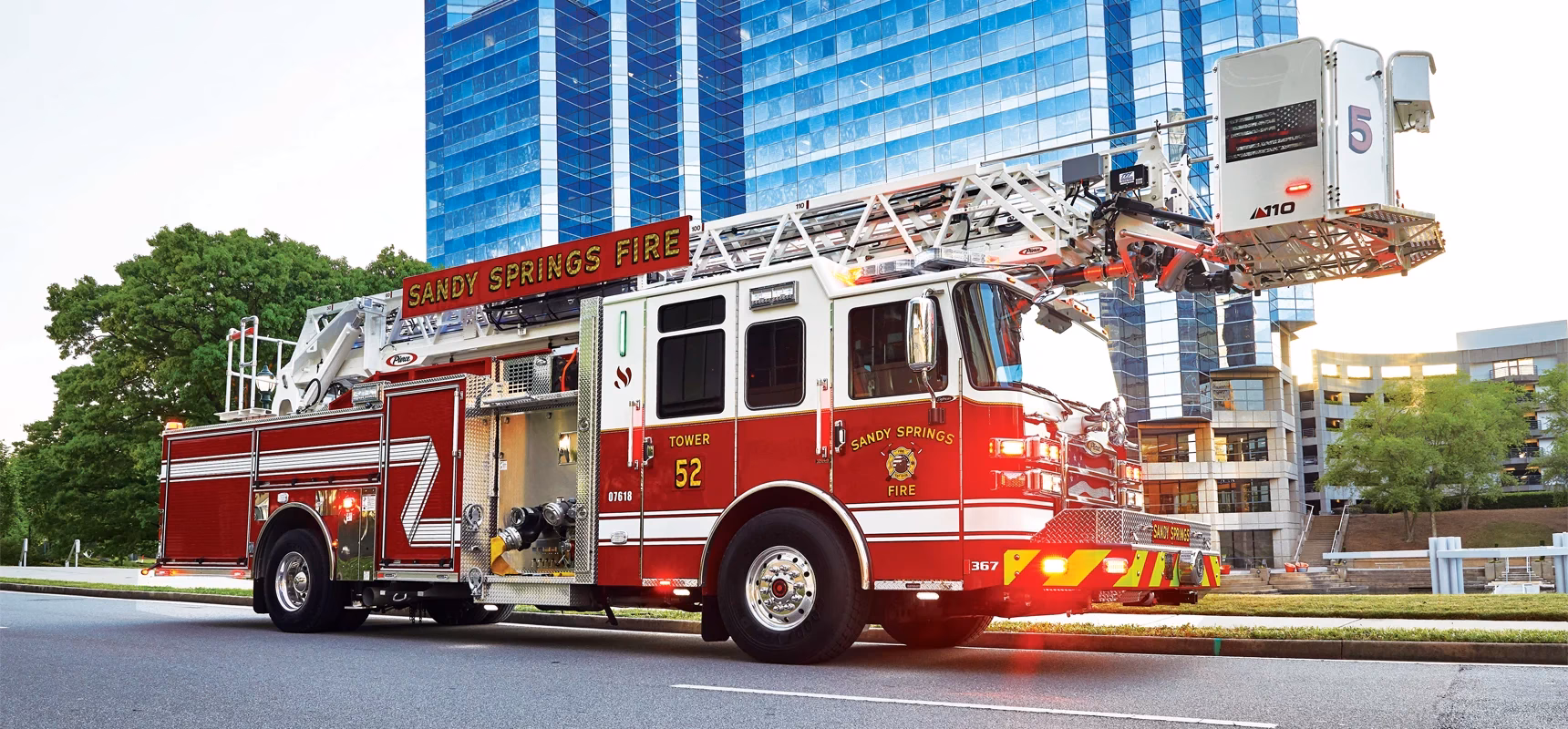 What are the benefits of a Quint fire apparatus?