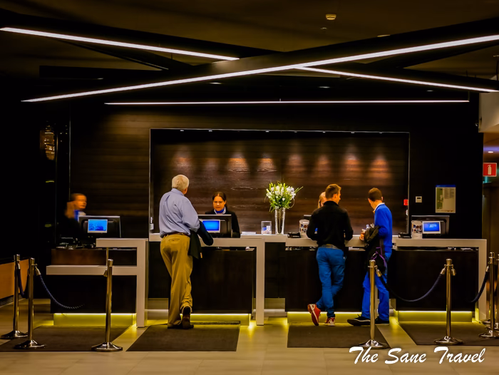 How to get from the airport to Radisson Blu Hotel?