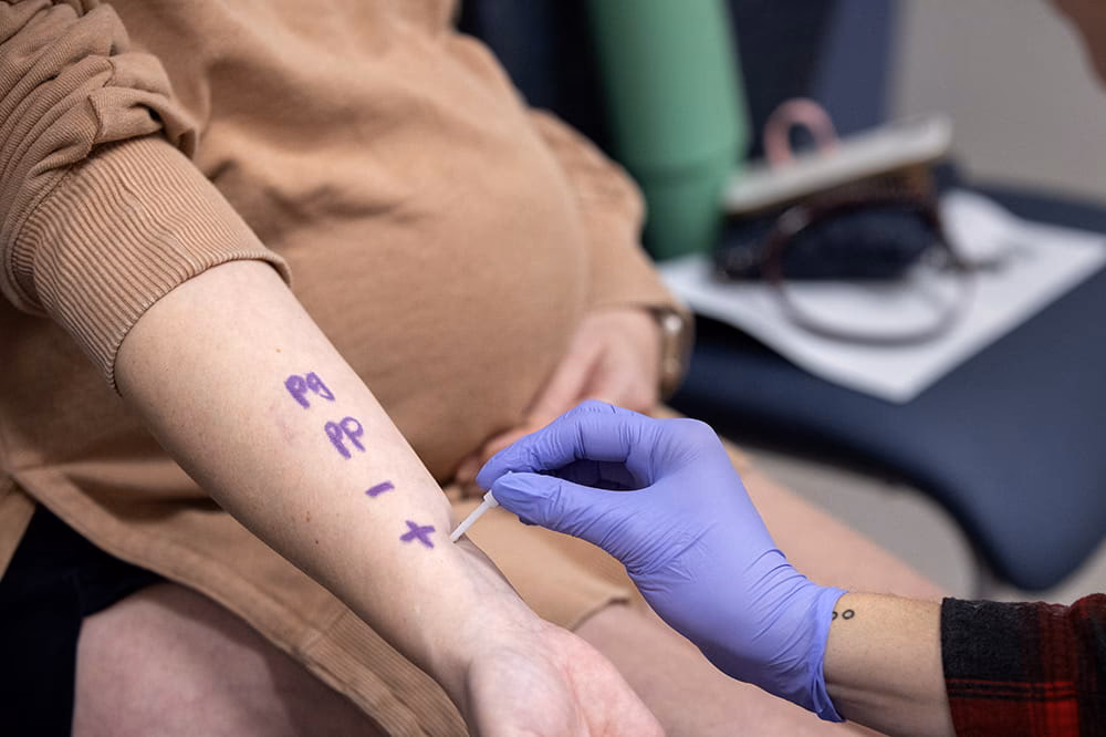 How do I identify a patient with a penicillin allergy?