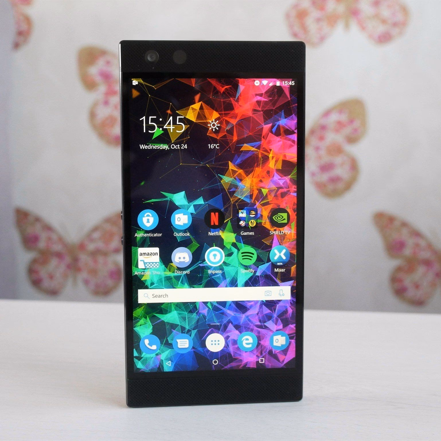 Why does my Razer Phone have a weak connection?