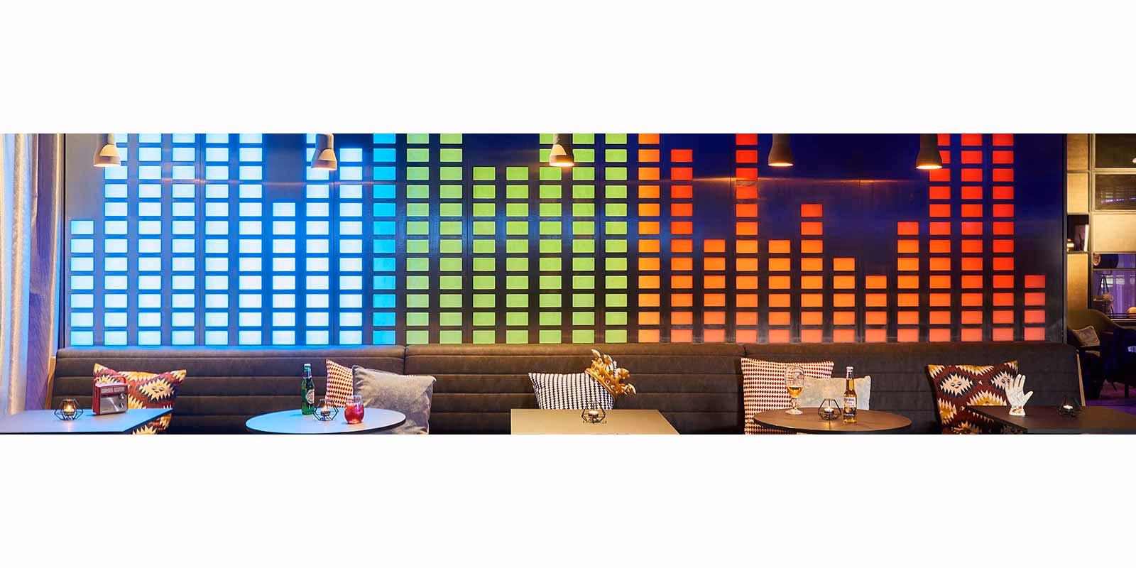 How many receptionist jobs are there in Glasgow?