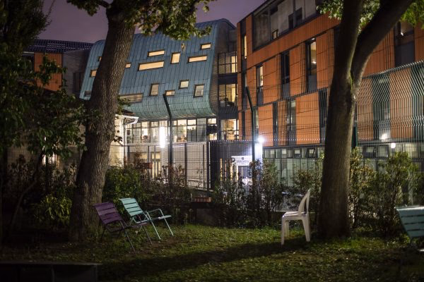 Qu'est-ce que le hôpital psychiatrique de Saint-Anne ?