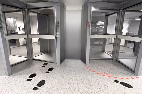 Should hospitals use RFID?