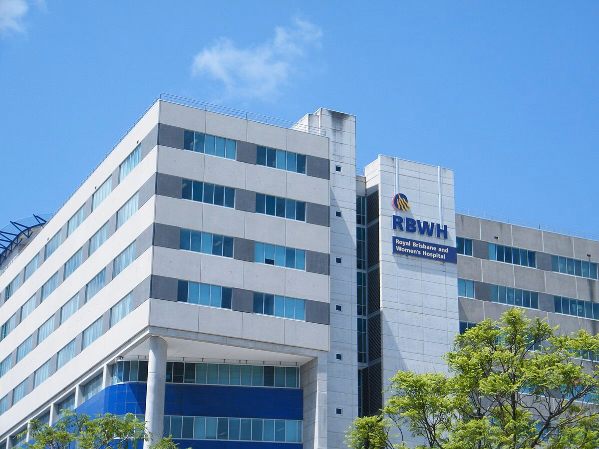 How do I enter the Royal Brisbane and women's hospital?