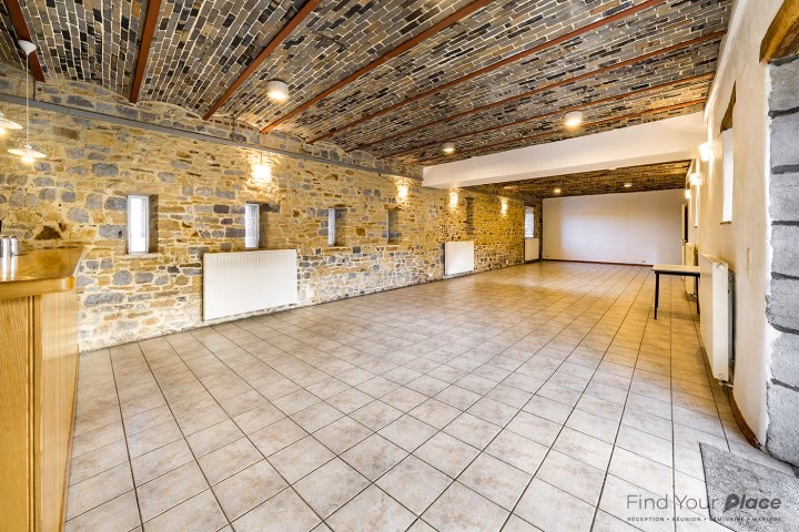 Quel est le prix d'une location de salle entre particuliers ?