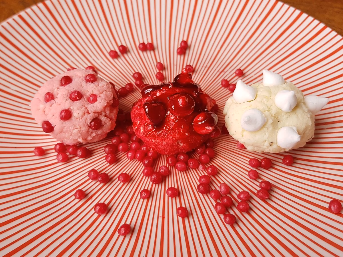 What is Bengali sweet sandesh?