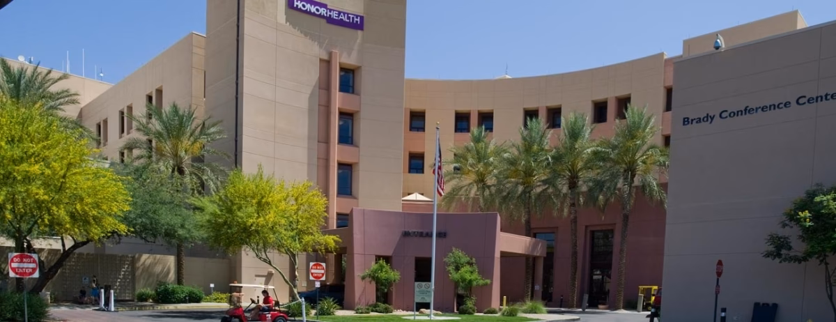 How many beds does Scottsdale Shea Medical Center have?