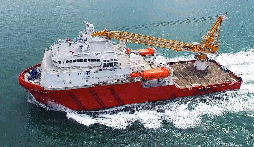 When does a crane operator have to pay a compensation?