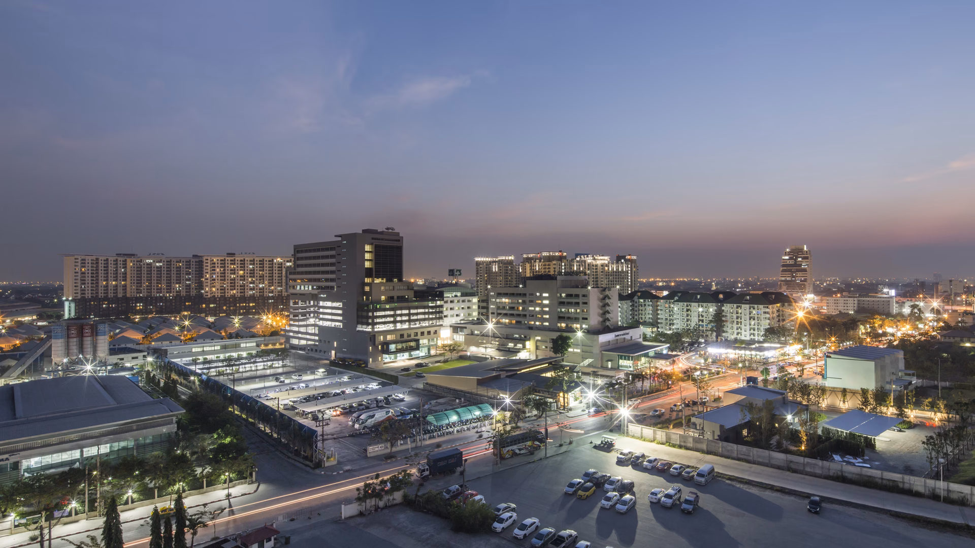 Where is Sikarin hospital?