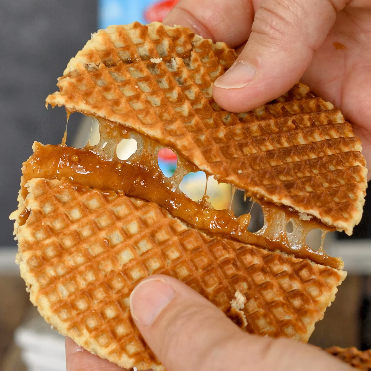 How do you make stroopwafel?