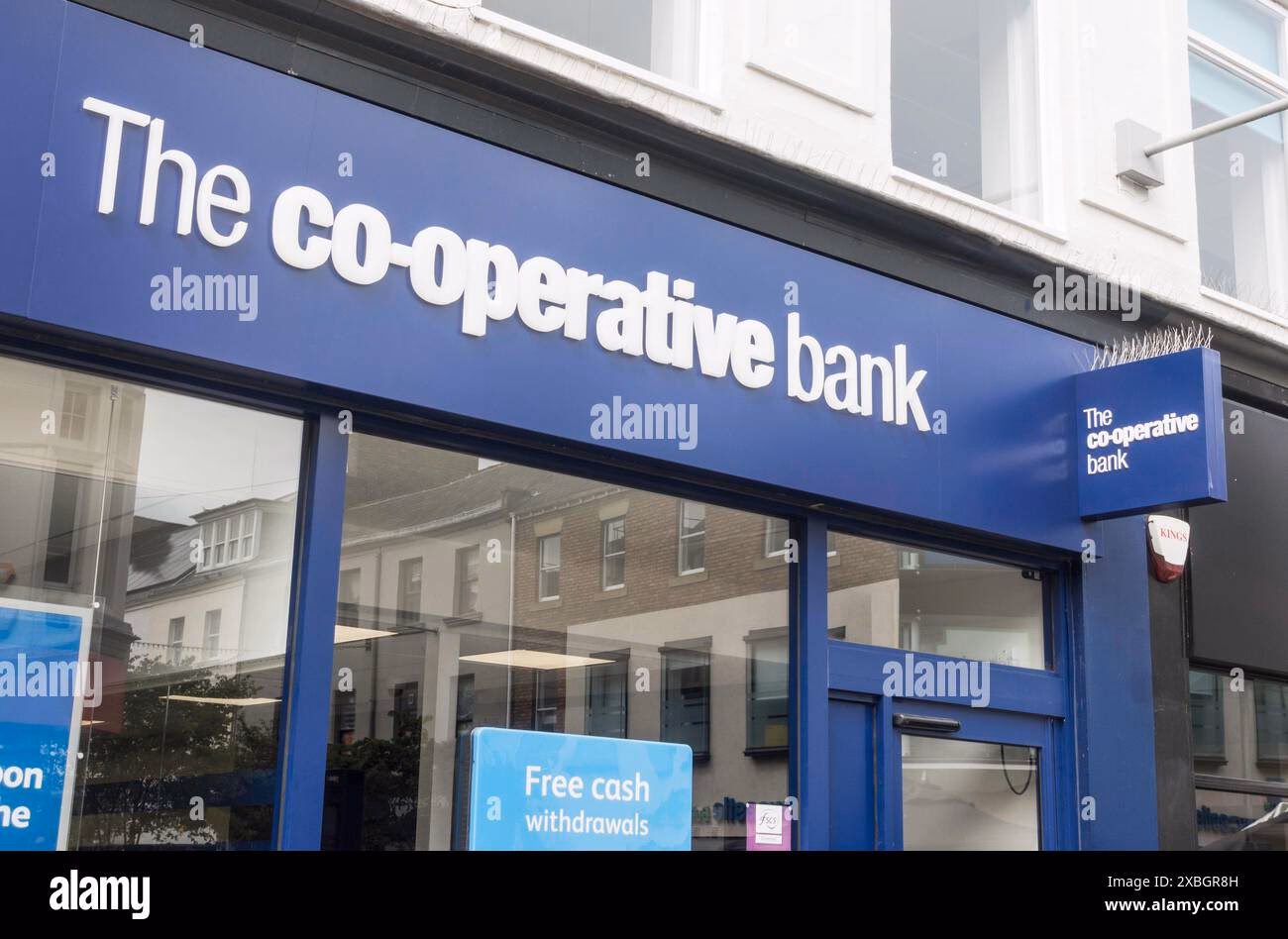 Where is co-operative Bank located?