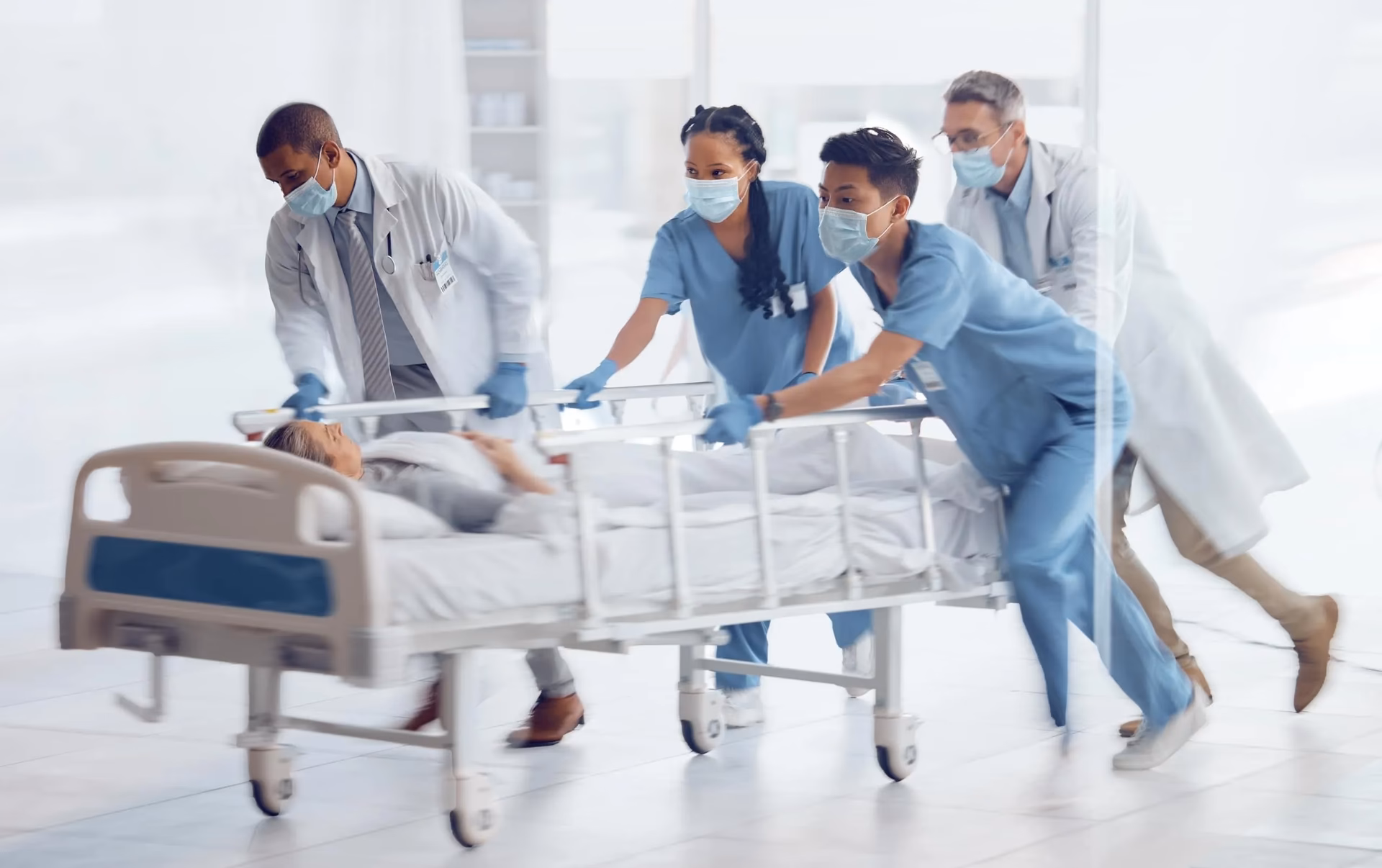 ¿Cuáles son los beneficios de trabajar en un hospital público?