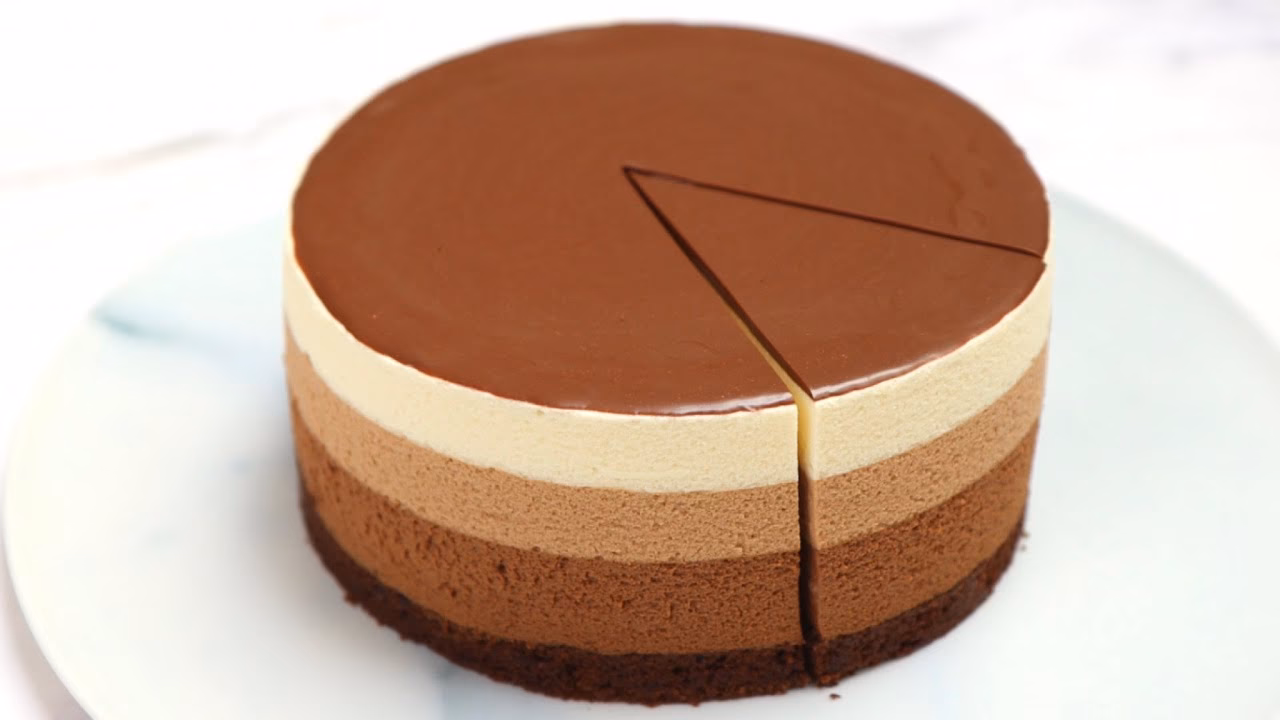 How do you put together a triple chocolate cake?