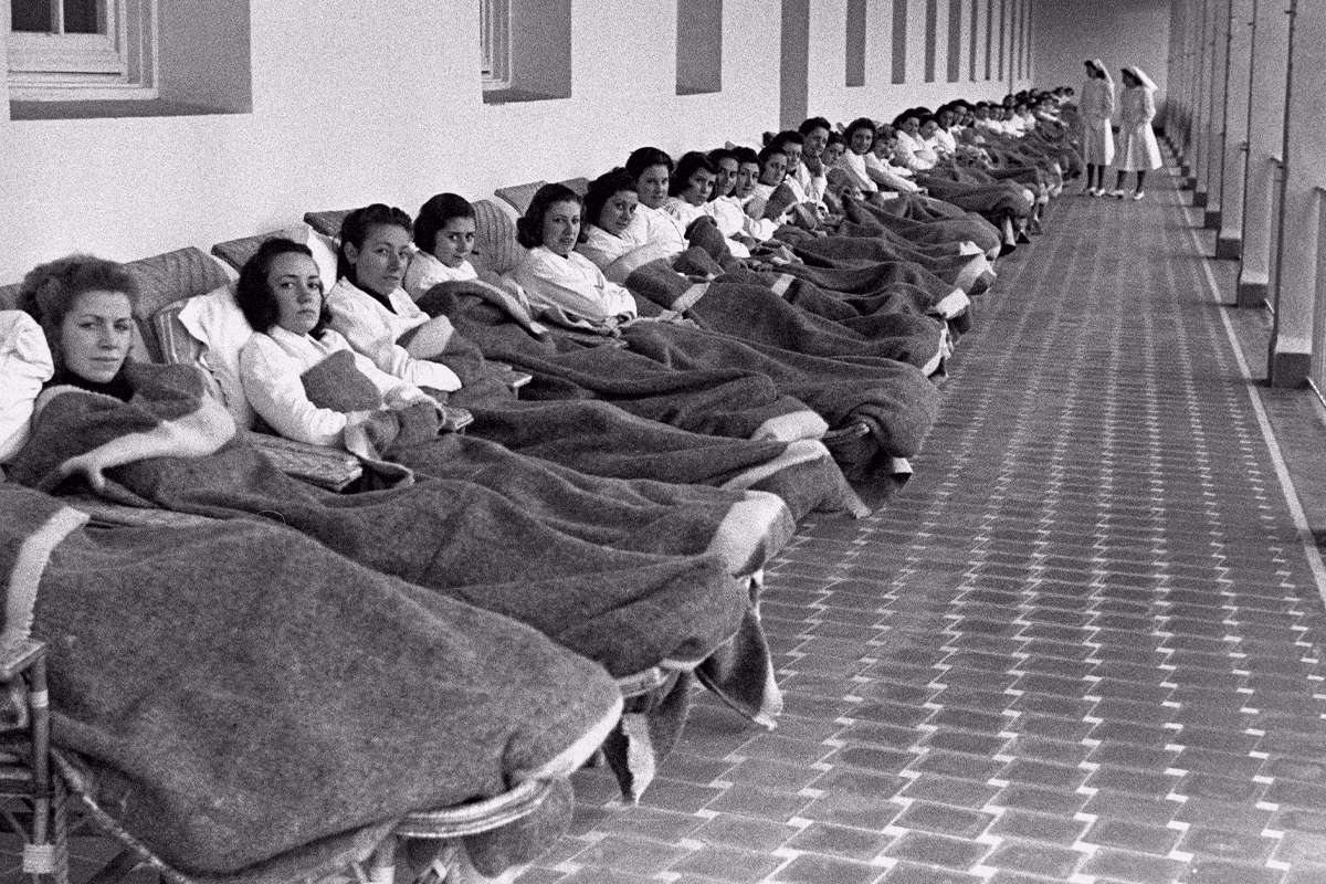 ¿Cuál es la mediana de edad de la tuberculosis?