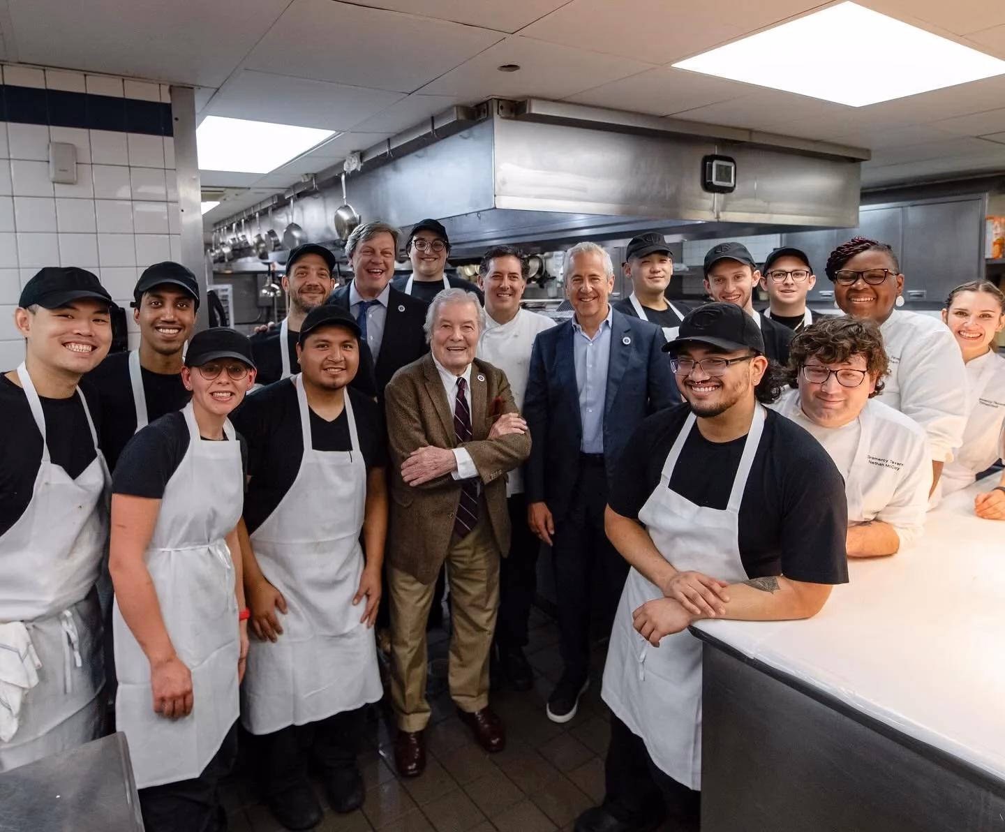 How do I contact USHG?