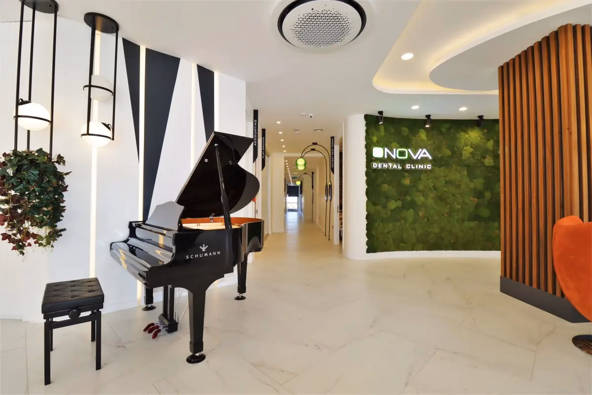 How much does fleur de lis cost in Kusadasi?