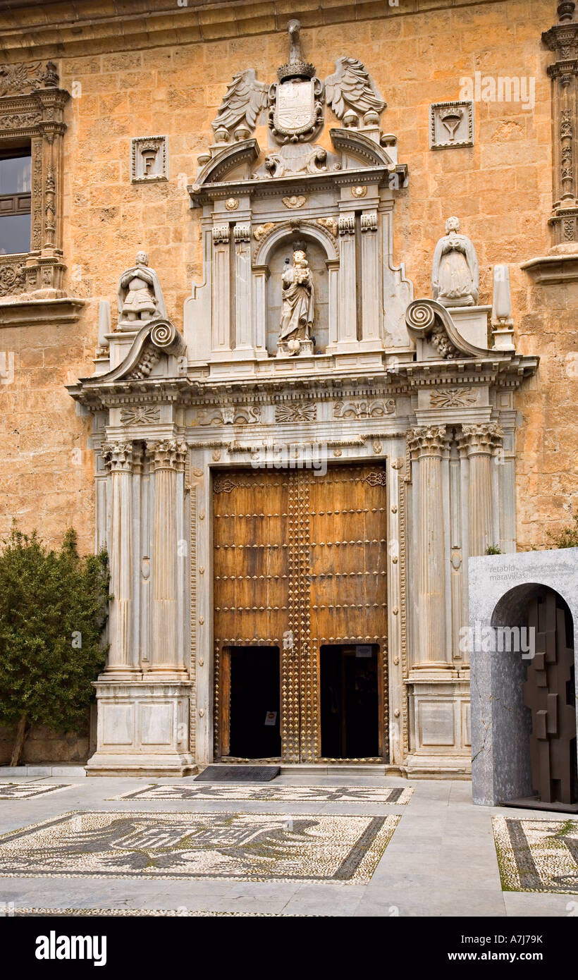 Where is Universidad de Granada located?