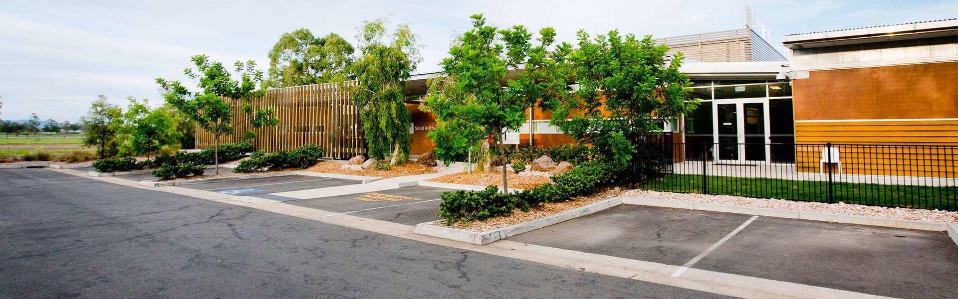 How do I get to UQ vets equine specialist hospital?