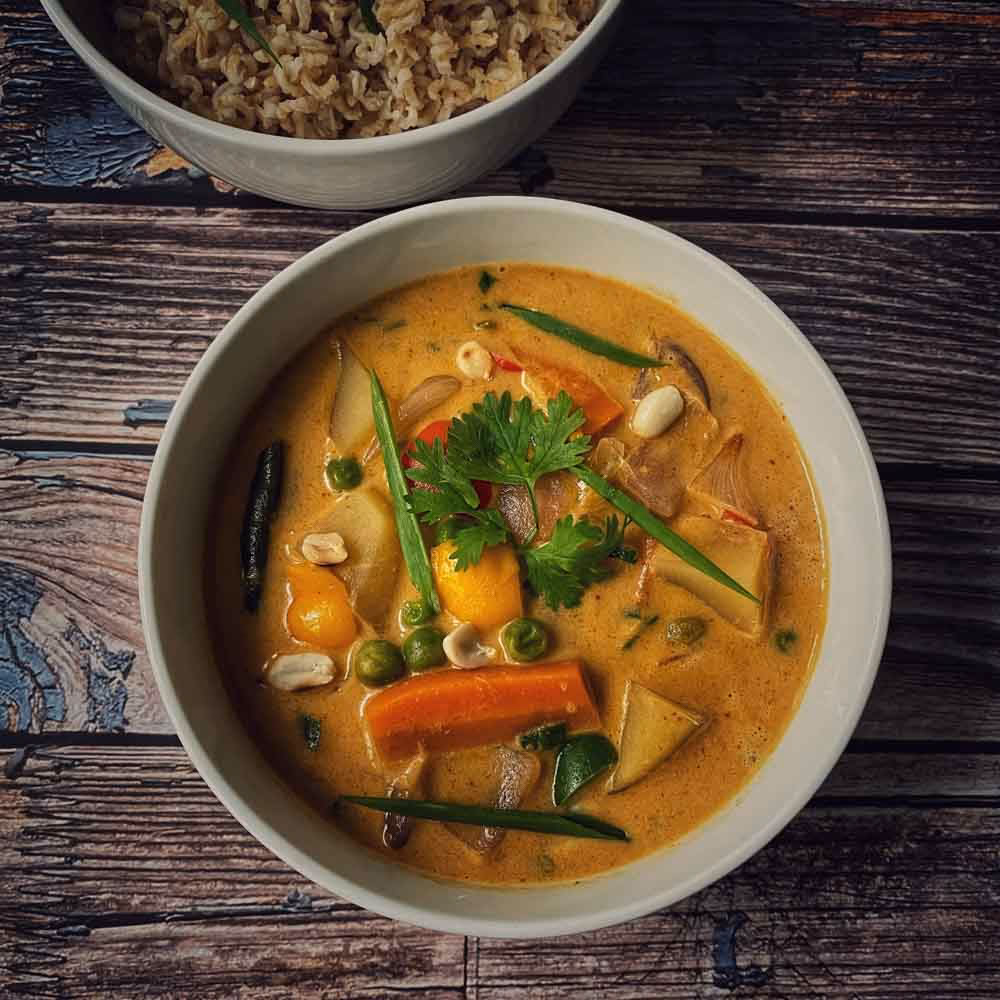 Can massaman curry be prepared from scratch?