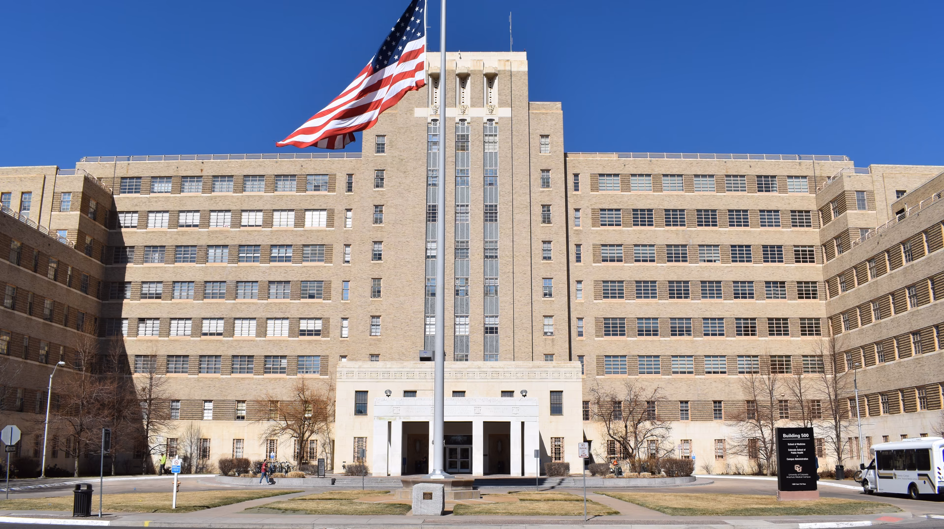 How many hospitals are in Colorado?