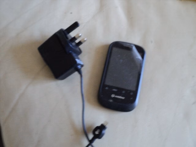 How do I contact the Vodacom repair call centre?