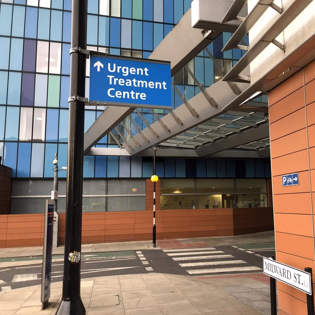 What time is the walk-in centre at Edgware Community Hospital Open?