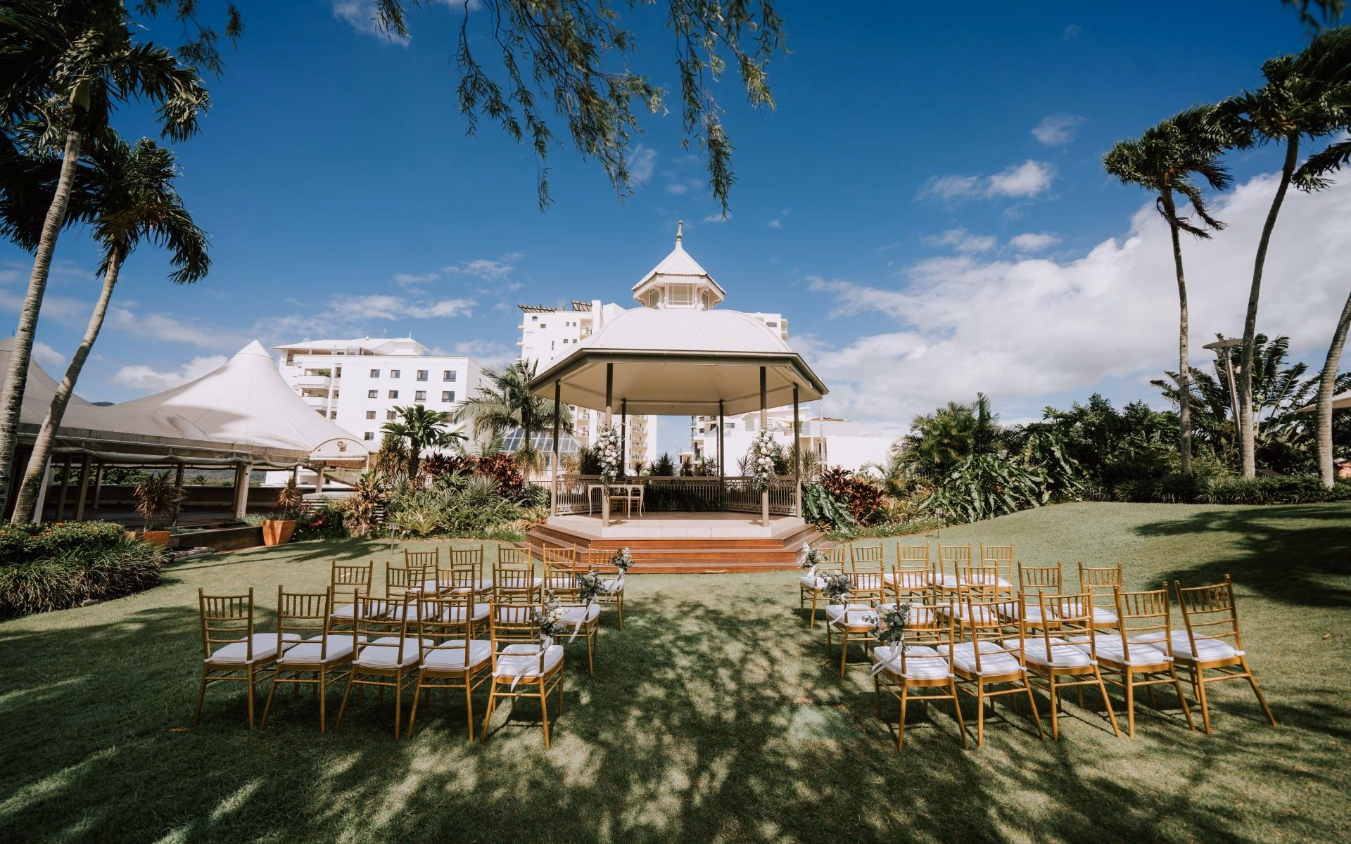 Where to get a garden wedding in Cairns?