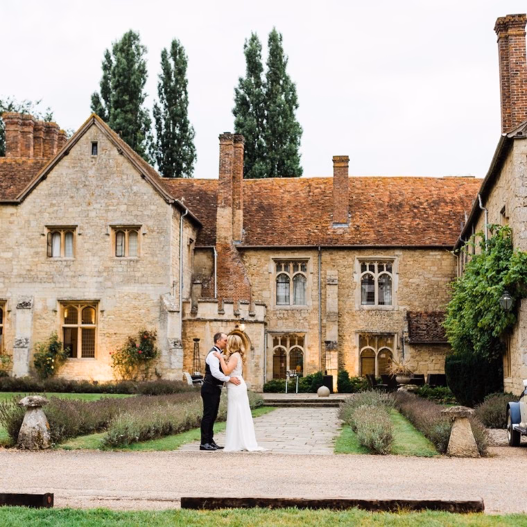 How much does a wedding venue cost in Bucks?